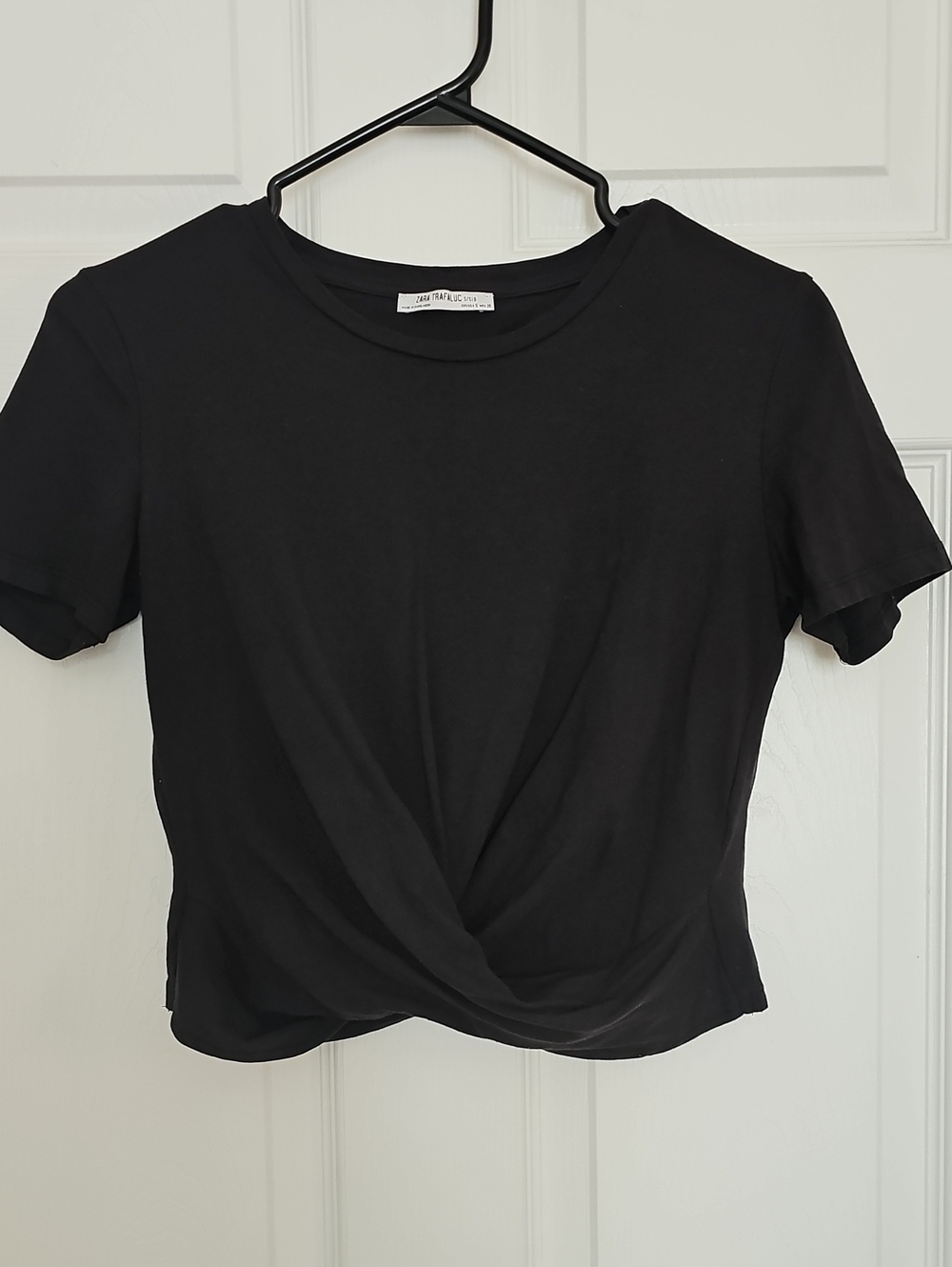Zara Black Short-Sleeve Twist-Hem Tee